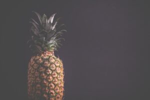 La bevanda estiva di ananas e zenzero che purifica il fegato: ecco la ricetta